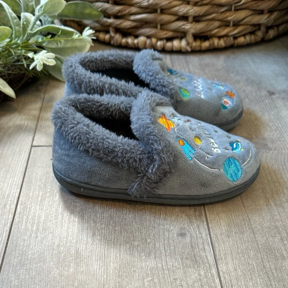 Gray Bedtime Explorer Slippers Toddler Aline Slippers Size 9/10